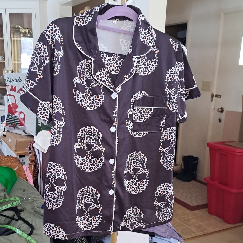 Leopard Skull Print Short-Sleeve Button Shirt With Pants Pajama Set Zl Ptp  22"